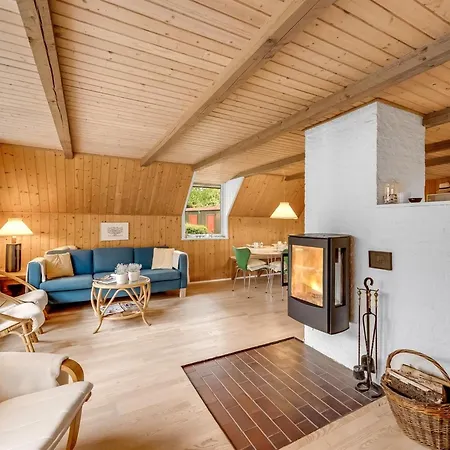Sisko - 800m From The Sea By Interhome *